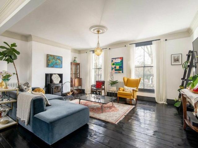 House for rent in St. George in the East, Cat Hill