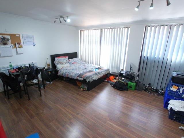 Studio for rent in City Centre, South Yorkshire