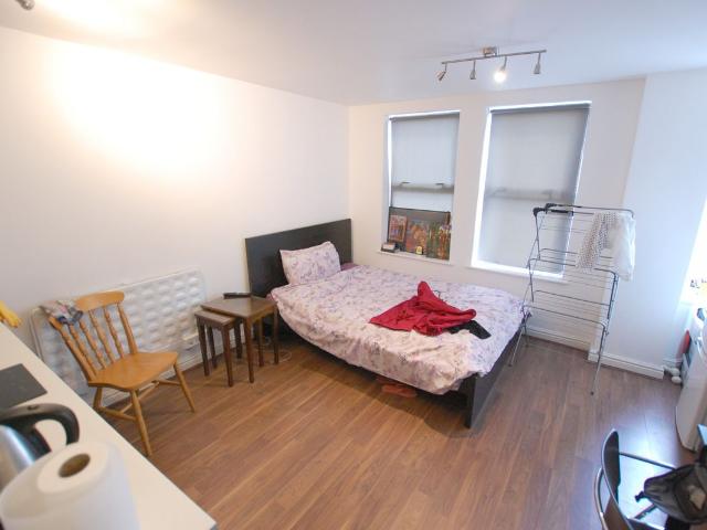 Studio for rent in City Centre, South Yorkshire