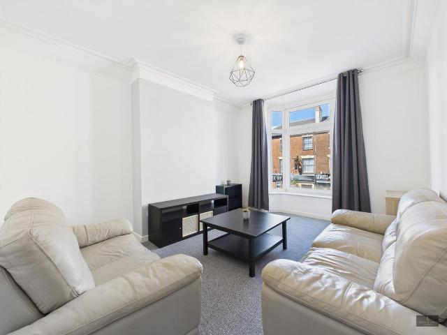 Apartment for rent in Newtown, Exeter
