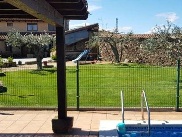 Casa en alquiler en Villar De La Yegua, Castilla y León