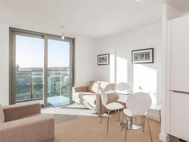 Apartment for rent in London Borough of Lewisham, Ladywell