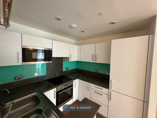Apartment for rent in London Borough of Lewisham, Ladywell