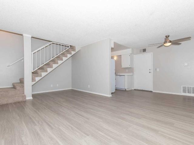 Apartment for rent in Lancaster, California