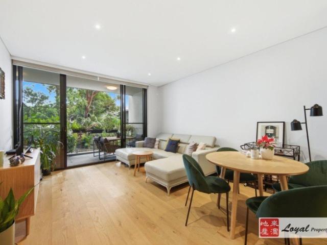 Apartment for sale in Lower North Shore, Sydney