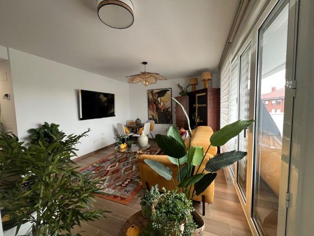 Apartamento en alquiler en Urbanización La Fresneda, Siero