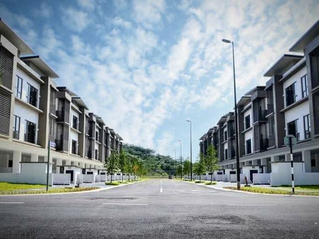 Townhouse for rent in Sierra 8, Sepang