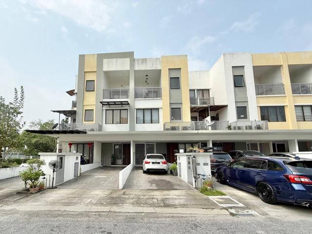 Townhouse for sale in Plaza Puchong, Kuala Lumpur