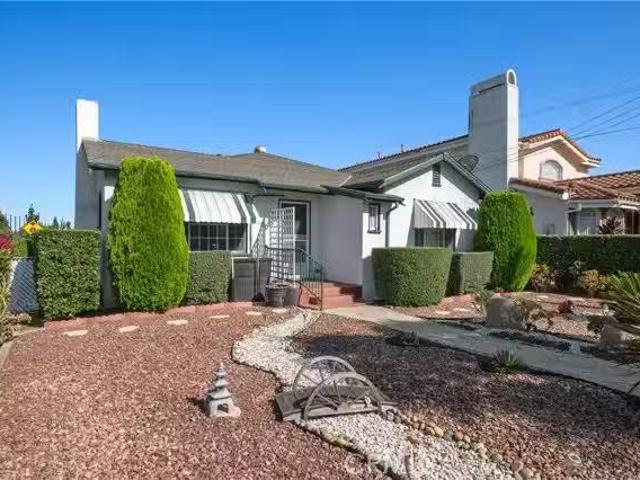 House for rent in Pomona