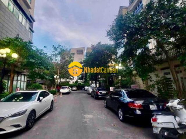 Nhà mặt phố bán