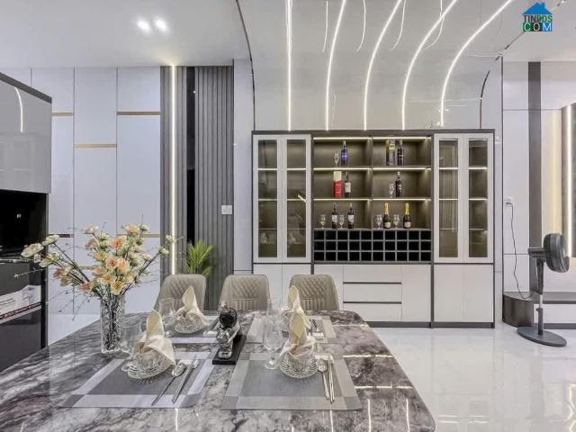 Nhà mặt phố bán