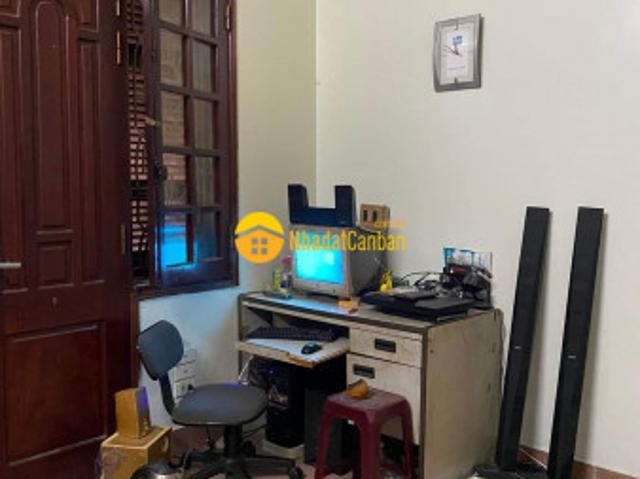 Nhà mặt phố bán