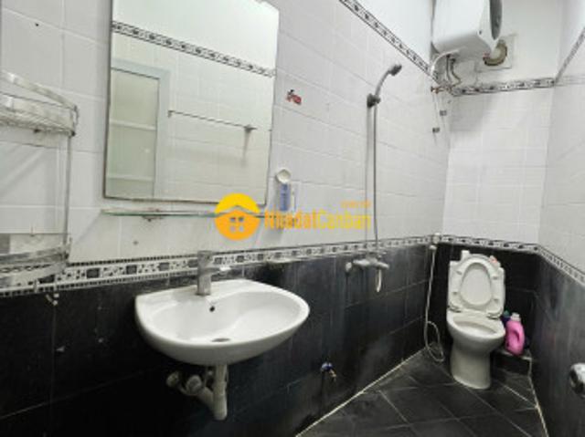 Nhà mặt phố bán