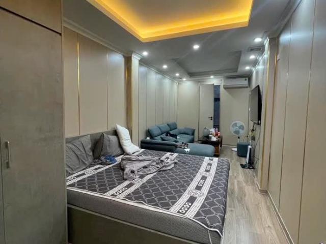 Nhà mặt phố bán tại Hoàn Kiếm, Hà Nội