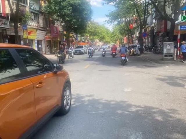 Nhà mặt phố bán tại Hoàn Kiếm, Hà Nội