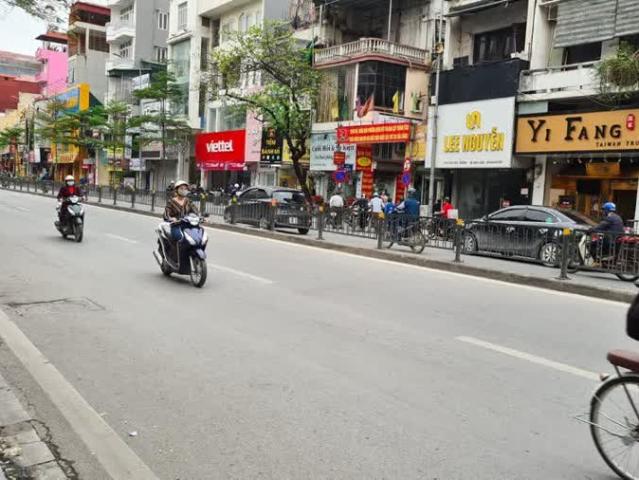 Nhà mặt phố bán tại Hoàn Kiếm, Hà Nội