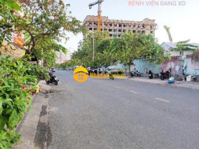 Nhà mặt phố bán
