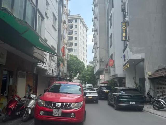 Nhà mặt phố bán tại Hoàn Kiếm, Hà Nội