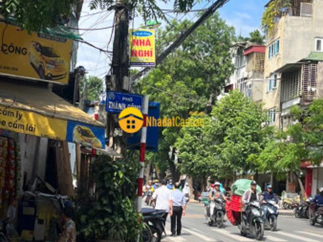 Nhà mặt phố bán