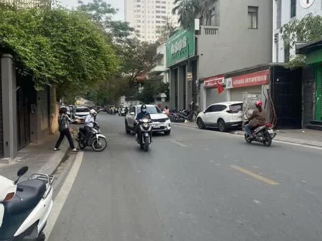 Nhà bán tại Hoàn Kiếm, Hà Nội
