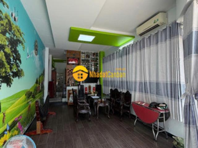 Nhà mặt phố bán