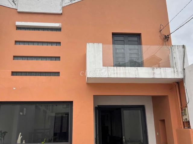 Nhà mặt phố bán