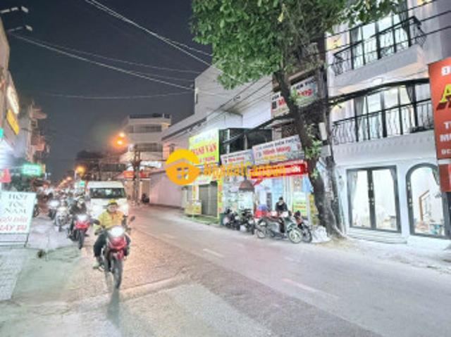 Nhà mặt phố bán