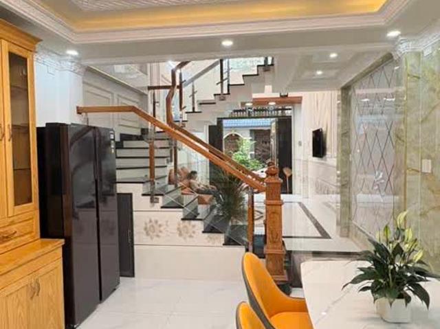 Nhà mặt phố bán tại Khuôn viên UBND Thành phố Hồ Chí Minh, Thành phố Hồ Chí Minh