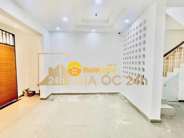 Nhà mặt phố bán