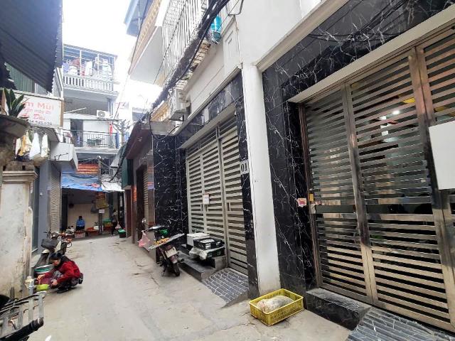 Nhà mặt phố bán