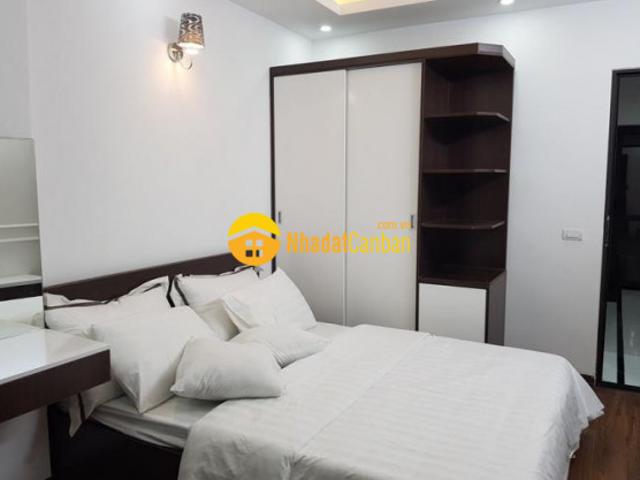 Nhà mặt phố bán