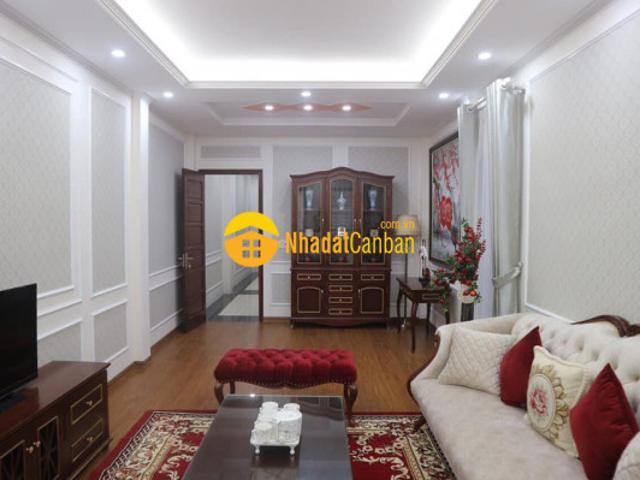 Nhà mặt phố bán