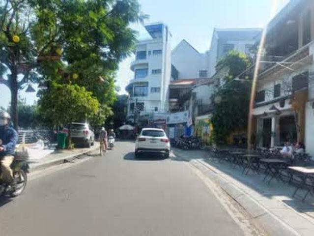 Nhà mặt phố bán tại Hoàn Kiếm, Hà Nội