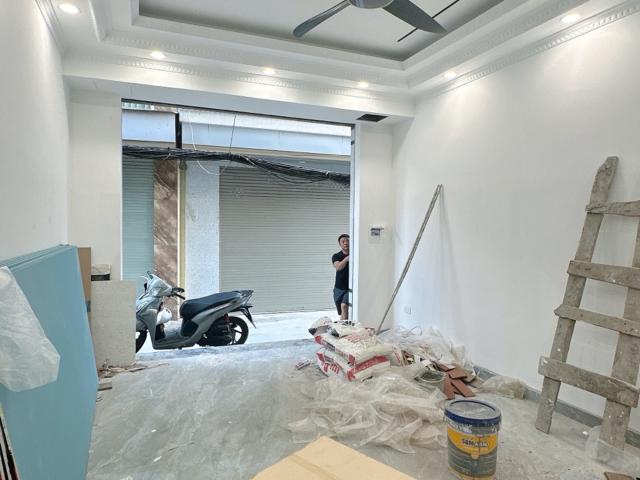 Nhà mặt phố bán