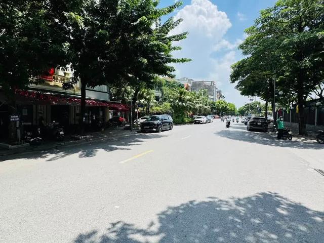 Nhà mặt phố bán tại Hoàn Kiếm, Hà Nội