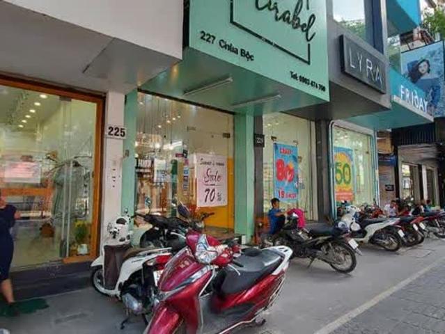 Nhà mặt phố bán tại Hoàn Kiếm, Hà Nội