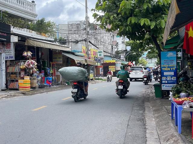 Nhà mặt phố bán