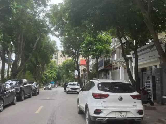 Nhà mặt phố bán tại Hoàn Kiếm, Hà Nội
