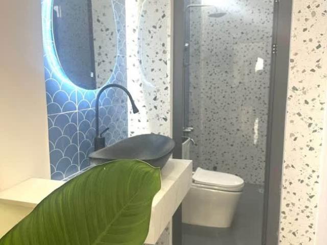 Nhà mặt phố bán