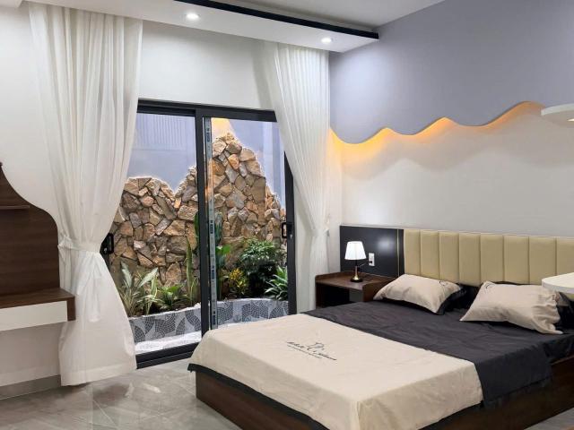 Nhà mặt phố bán