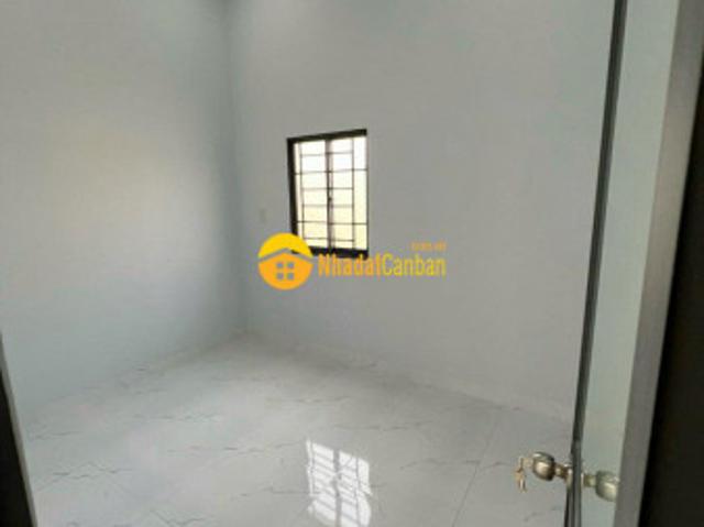 Nhà mặt phố bán
