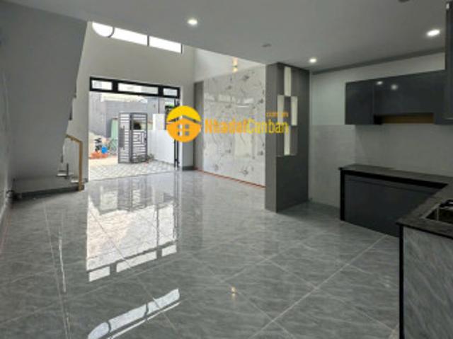 Nhà mặt phố bán