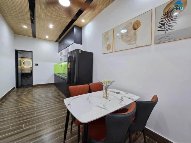 Nhà mặt phố bán