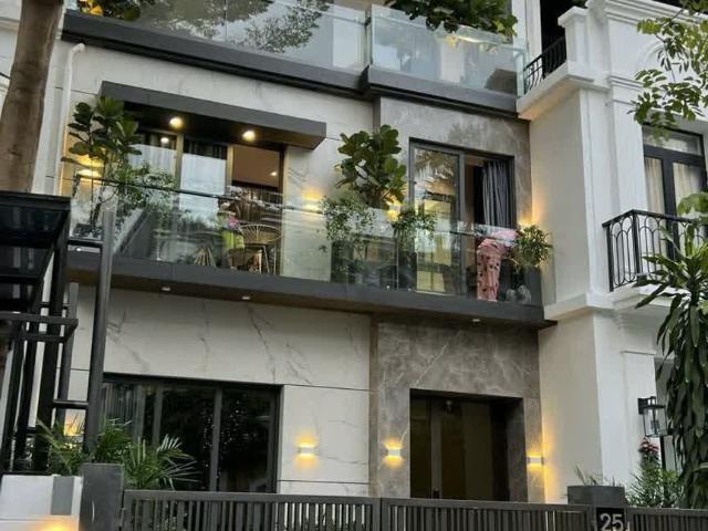 Biệt Thự bán tại Hoàn Kiếm, Hà Nội