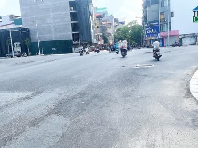 Nhà mặt phố bán tại Hoàn Kiếm, Hà Nội