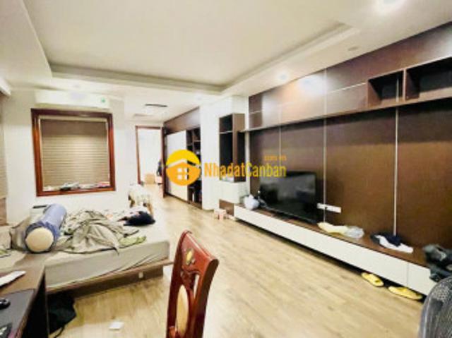 Nhà mặt phố bán