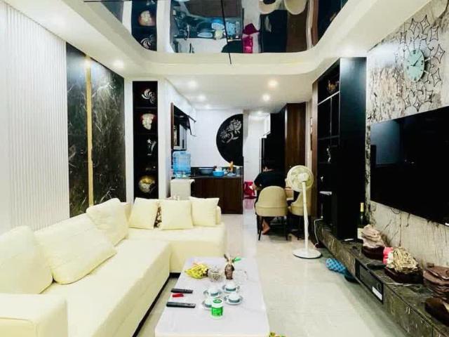 Nhà bán tại Hoàn Kiếm, Hà Nội