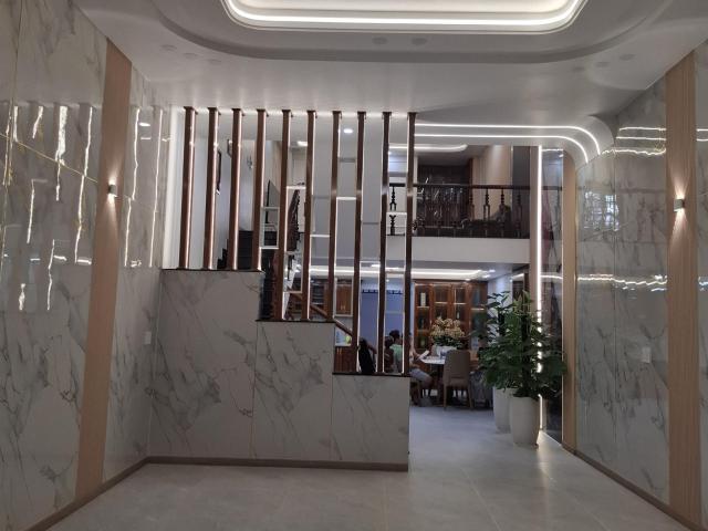 Nhà mặt phố bán