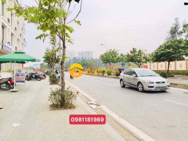 Nhà mặt phố bán