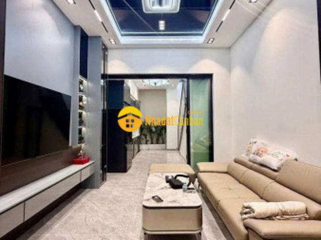 Nhà mặt phố bán